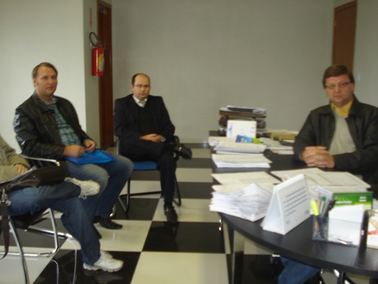  Servidores de Santa Terezinha terão benefícios somente se a receita da Prefeitura aumentar