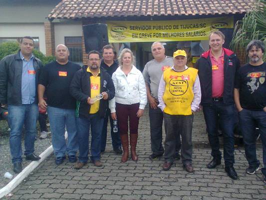 Presidente Semião Pereira participa de greve do funcionalismo municipal de Tijucas